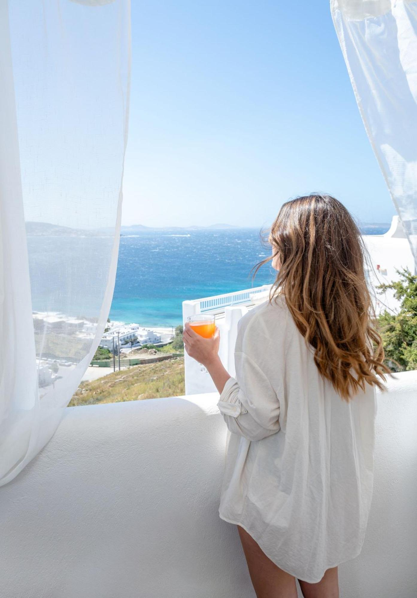 Amelie Suites Agios Stefanos  Exterior foto