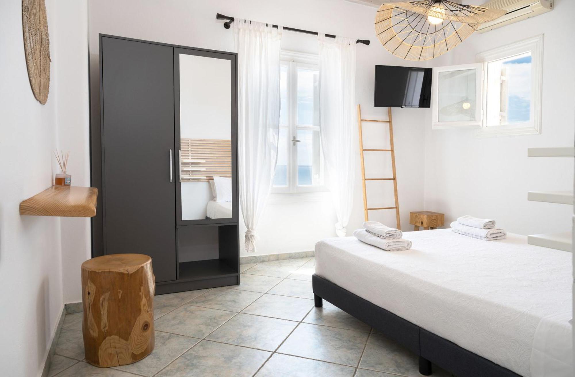 Amelie Suites Agios Stefanos  Exterior foto