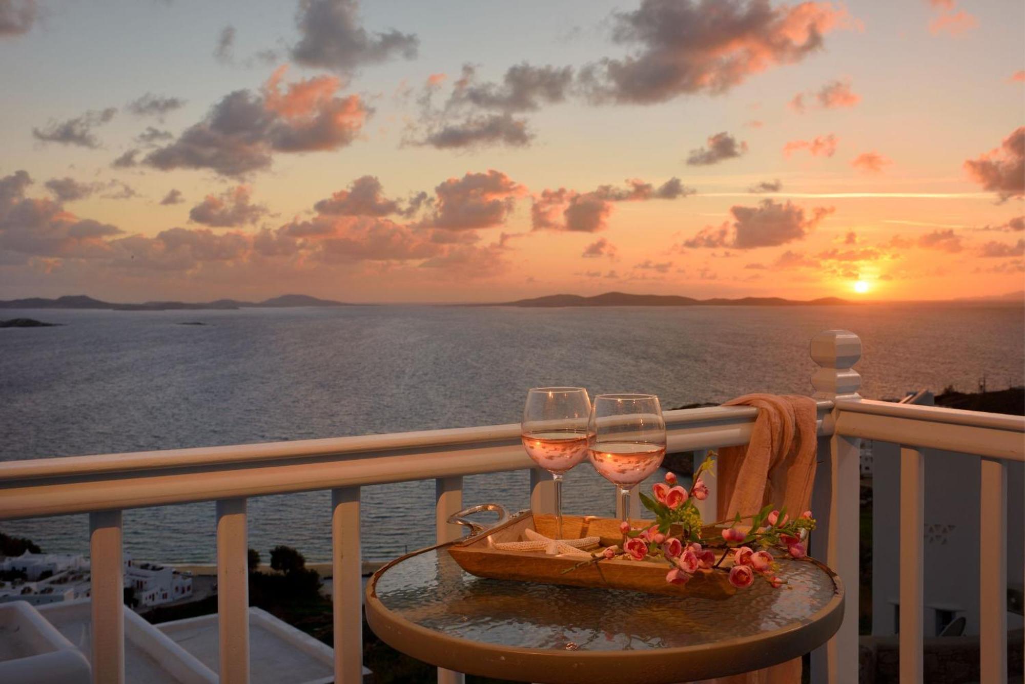 Amelie Suites Agios Stefanos  Exterior foto