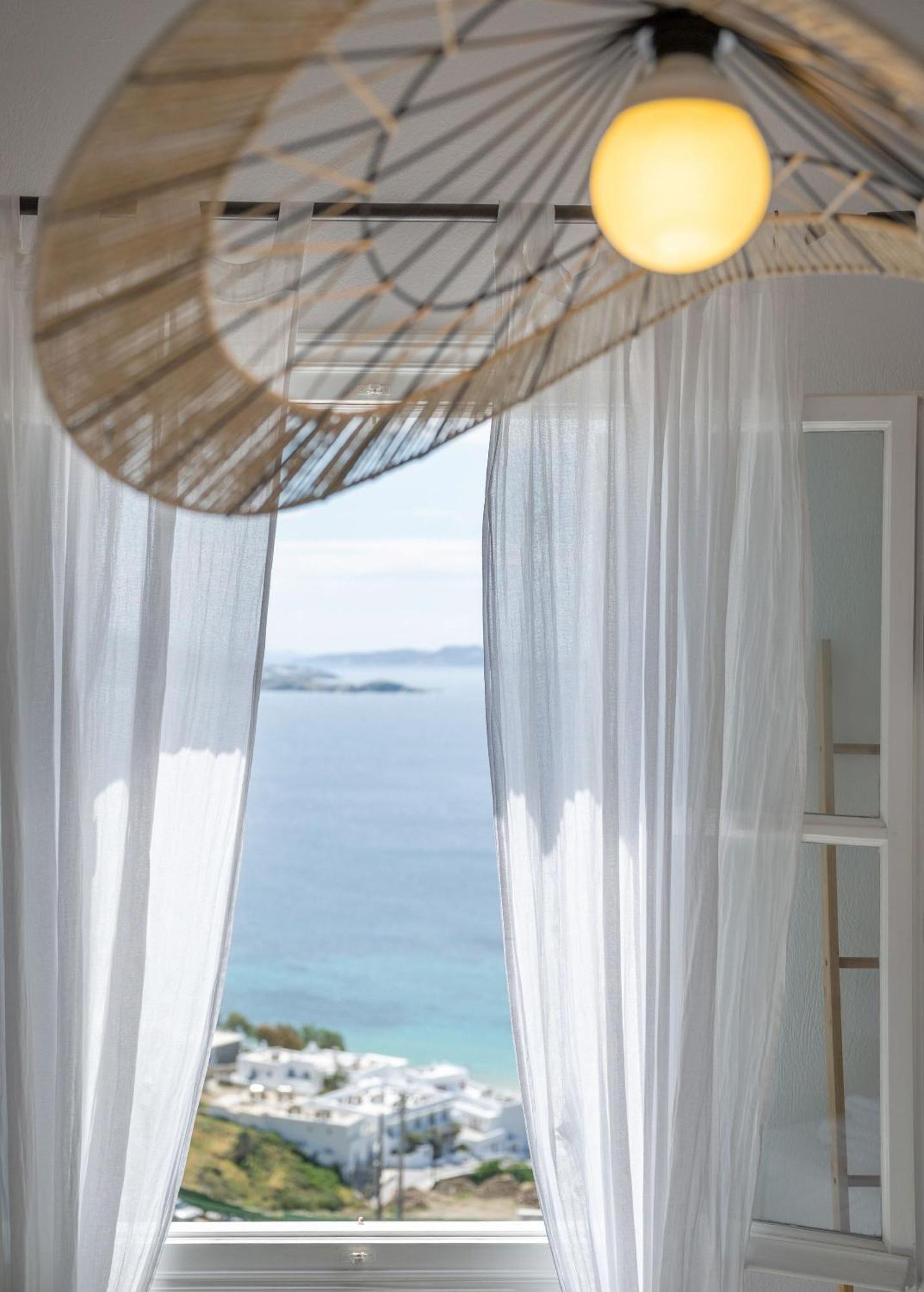 Amelie Suites Agios Stefanos  Exterior foto