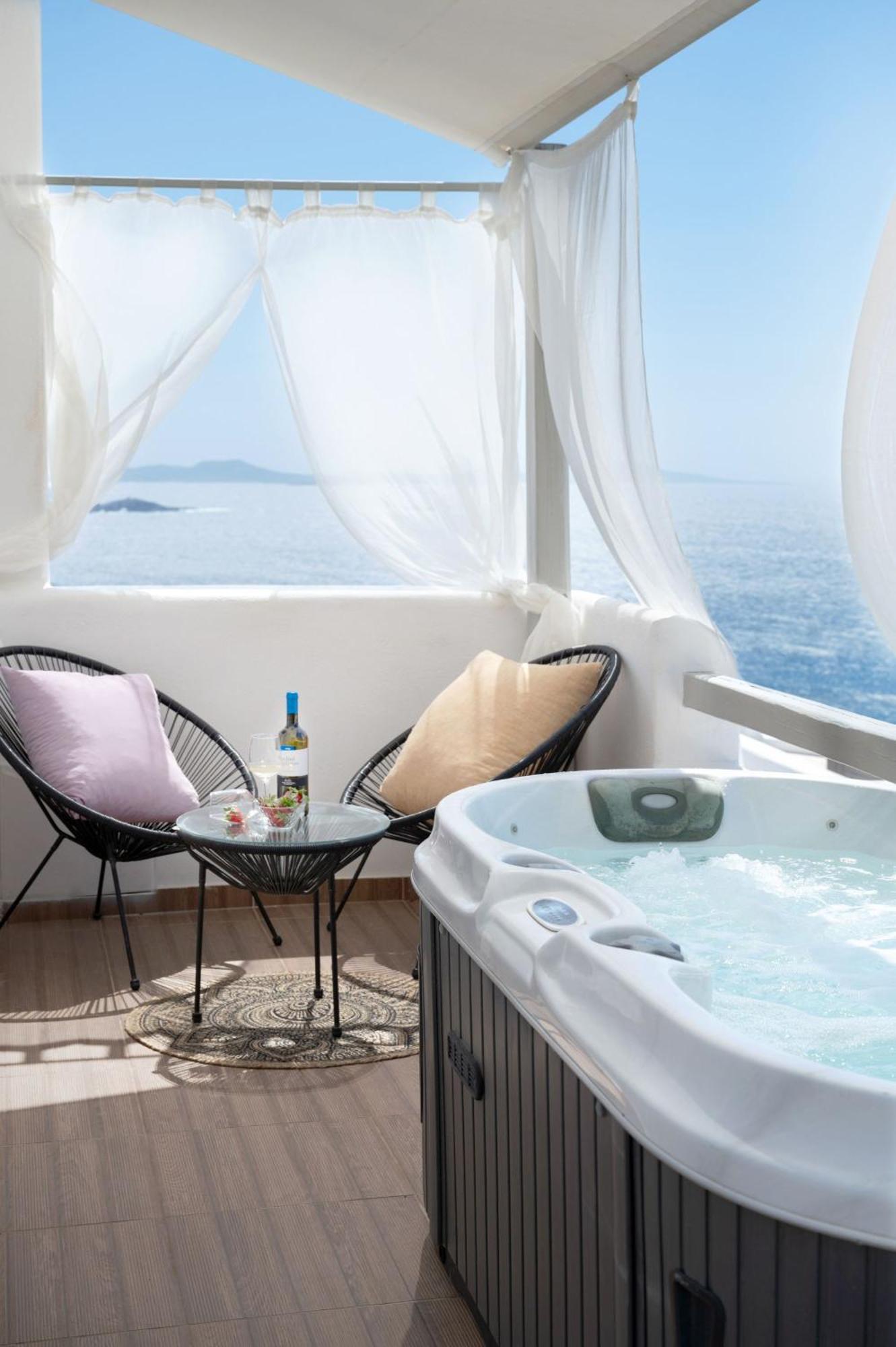 Amelie Suites Agios Stefanos  Exterior foto