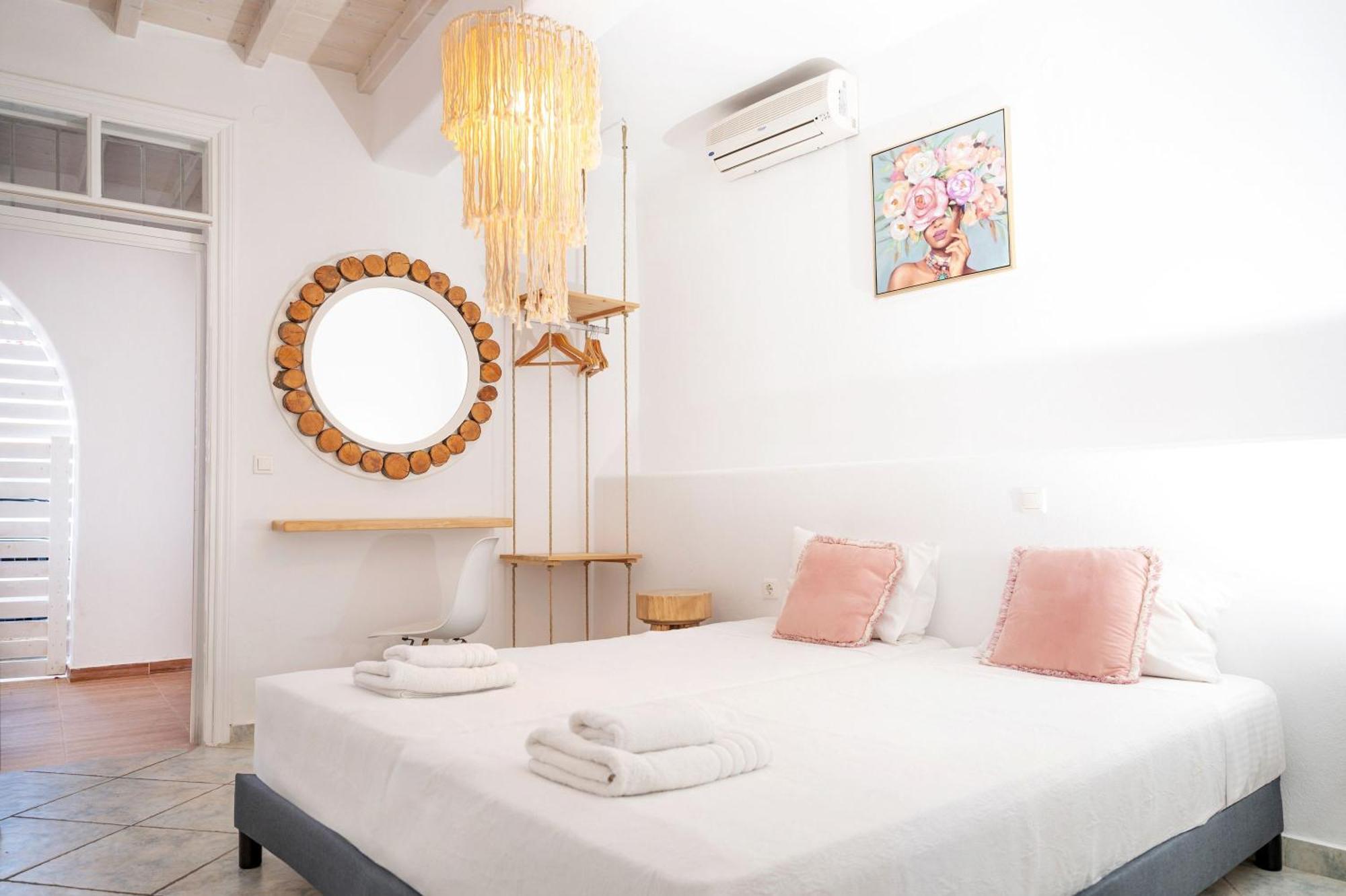 Amelie Suites Agios Stefanos  Exterior foto